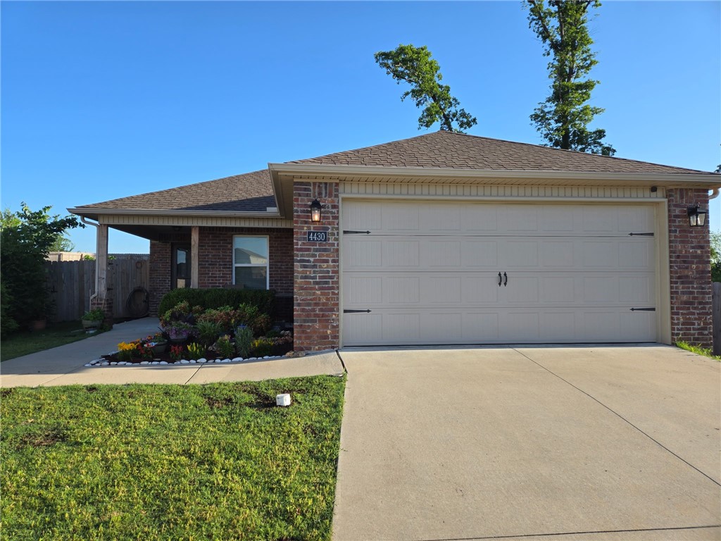Welcome to this well-maintained 3-bedroom, 2-bathroom home offering a comfortable living space. Nestled in a desirable neighborhood, this home features an inviting layout, and modern amenities. Enjoy access to a beautiful community pool, perfect for relaxing and entertaining. Conveniently located near the new 612 Bypass, providing an easy commute and access to I-49. This home combines comfort and convenience in one ideal package. Schedule your tour today!