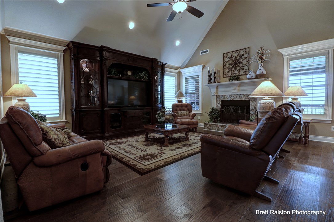 Shadow Valley Ph Ix Rogers - Residential