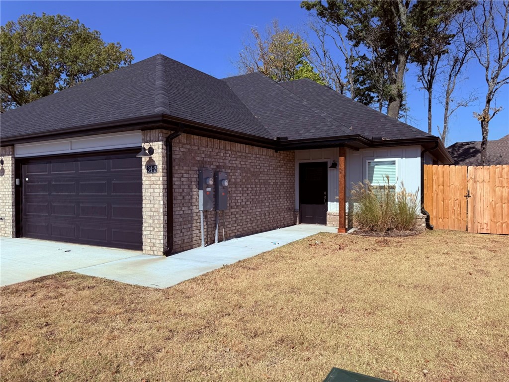 1 MONTH FREE with 12 month lease. New construction duplex in Farmington. 3 bedroom 2 bath. Large open living area. Kitchen features quartz counters and stainless appliances included refrigerator and over the range microwave. Master bedroom has double sink and large walk in closet. Covered patio and fence yard. Washer and dryer included. Lawncare is included. Pets negotiable with pet deposit and additional pet rent