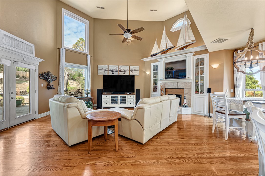 Manors On Blossom Way Crk Ph 2 Rogers - Residential