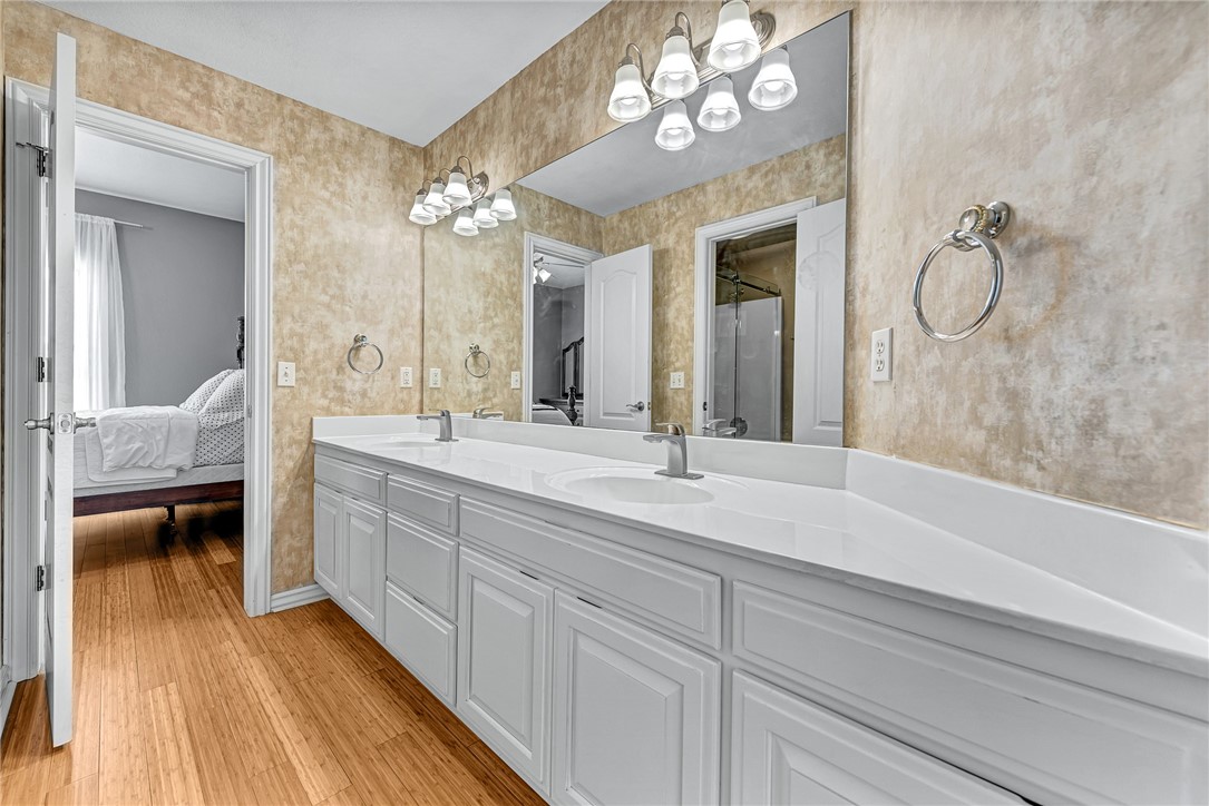 Manors On Blossom Way Crk Ph 2 Rogers - Residential