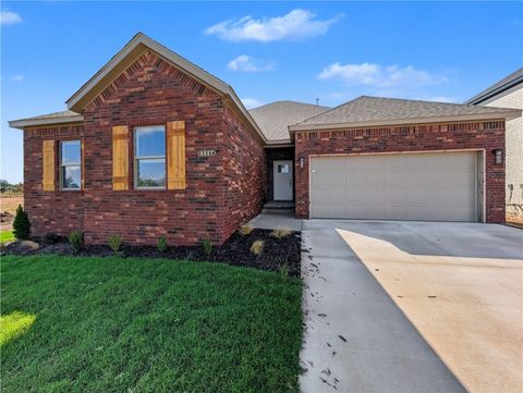 Photo of 6807 SW Basswood Avenue, Bentonville, AR 72712 (MLS # 1324277)