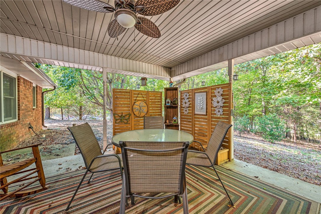 Wentworth Sub Bvv - Residential Lease