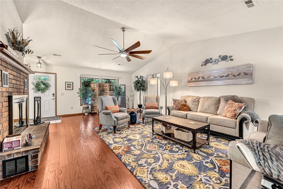 Wentworth Sub Bvv - Residential Lease