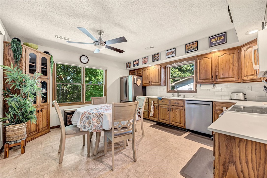 Wentworth Sub Bvv - Residential Lease