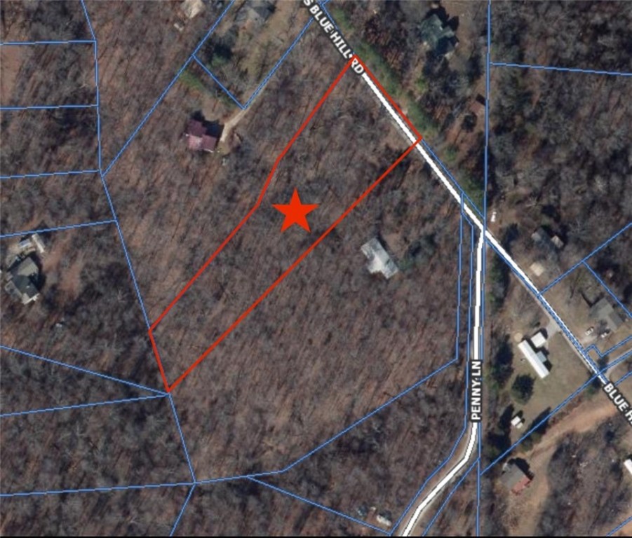 Discover the beauty and versatility this land has to offer! Nestled in the lively city of Rogers, it provides peace and tranquility without compromising the conveniences of modern living. Just 10 minutes from Downtown Rogers, 17 minutes from I-49, and less than 30 minutes from Downtown Bentonville, this location is perfect for your dream home. If you’re seeking a spacious plot to build your ideal residence, look no further!