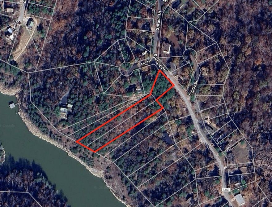 Beaver Lake front triple lot with 120’ of frontage. Very Secluded with a few houses on the street. Prairie Creek Marina and 3 other boat launch ramps located just right around the corner. Minutes to Downtown Rogers. Water and electric at street.