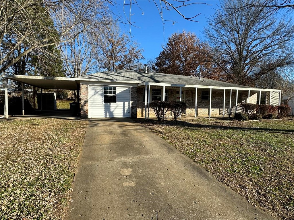Newly remodeled 3 bedroom 2 bath on a large fenced lot. New paint, new flooring, new appliances. Ready for move-in. No Pets.