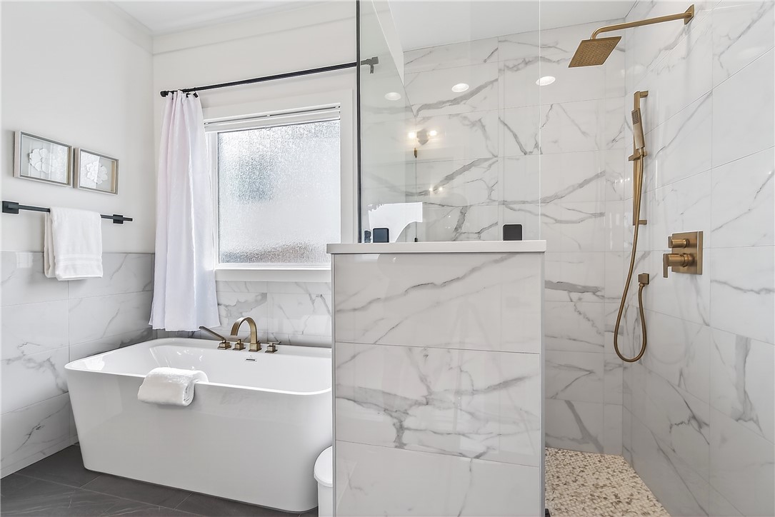 8006 W Claverton Street