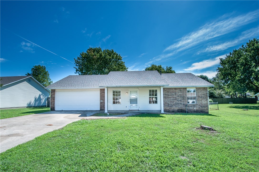 Cute fixer-upper with nice lot. This home is eligible for RD loan. Quiet neighborhood within walking distance of park. This home does need cosmetic work but it has potential! Sold "as is". Brand new rood.