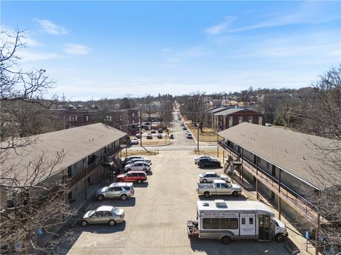 Photo of 884 W Holly Street, Fayetteville, AR 72703 (MLS # 1343496)