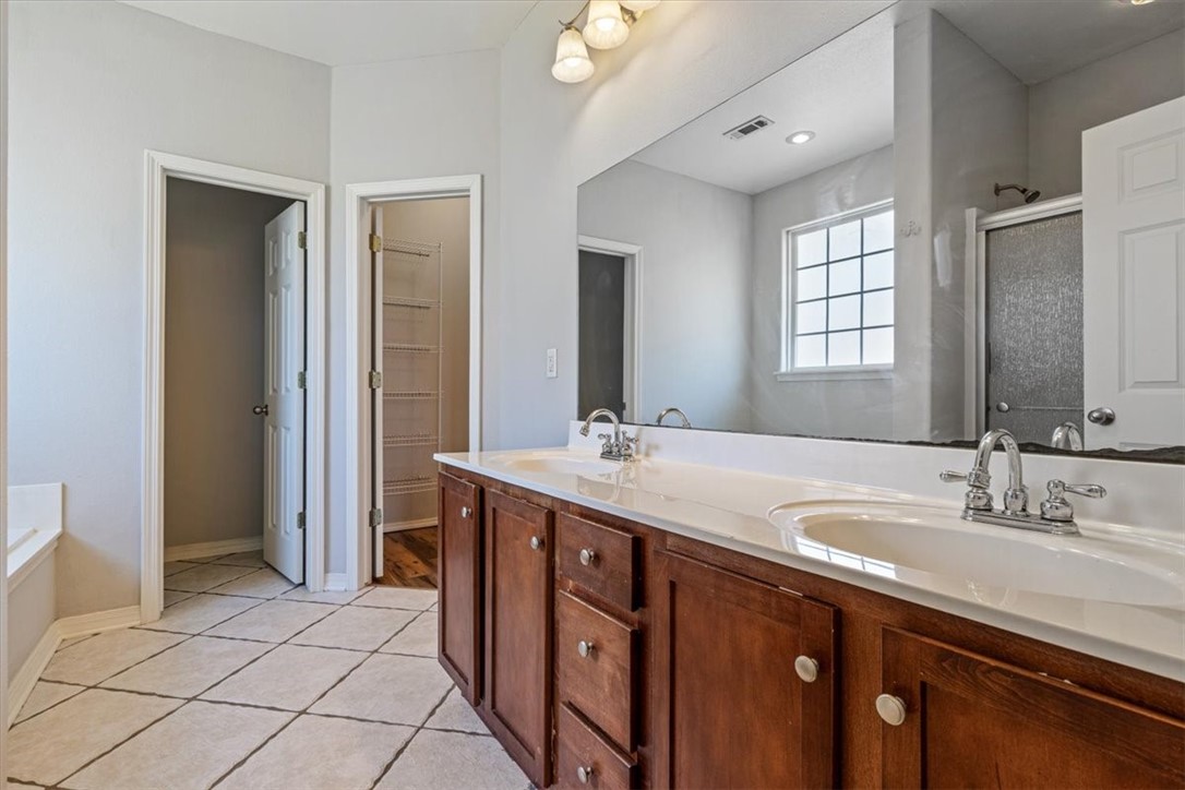 Briar Chase - Residential