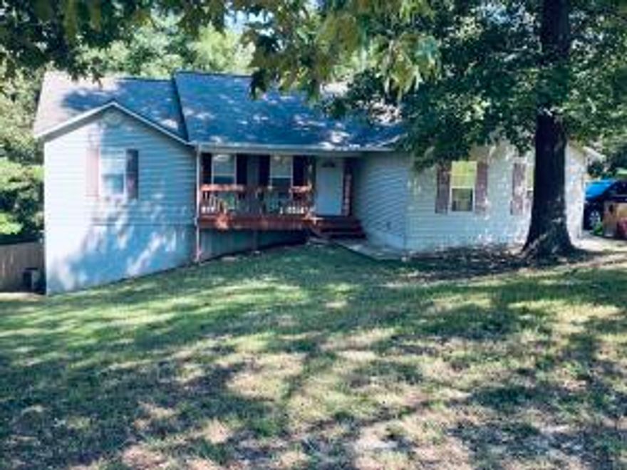 Looking for a home with quick access to the stores but off the beaten city path? Conveniently located near the Anstaff Soccer Field, home features fresh paint in all the rooms except for children's bedrooms. Additional upgrades include a new water heater and some laminate flooring. All appliances to stay EXCEPT washer and dryer