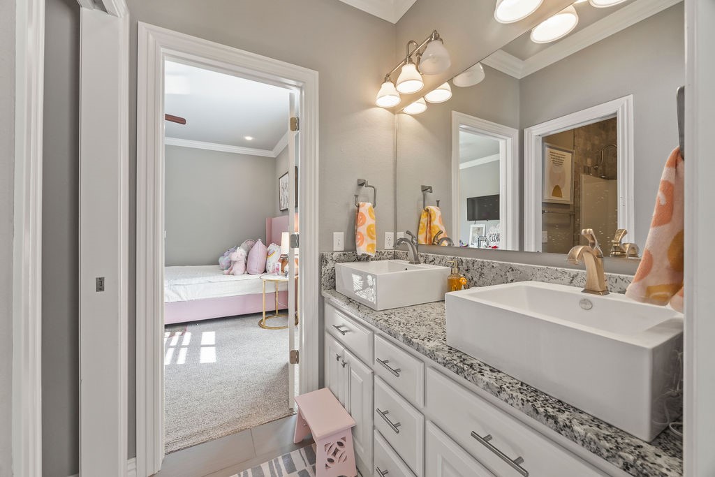 St Valery Downs Sub Cave Spgs - Residential