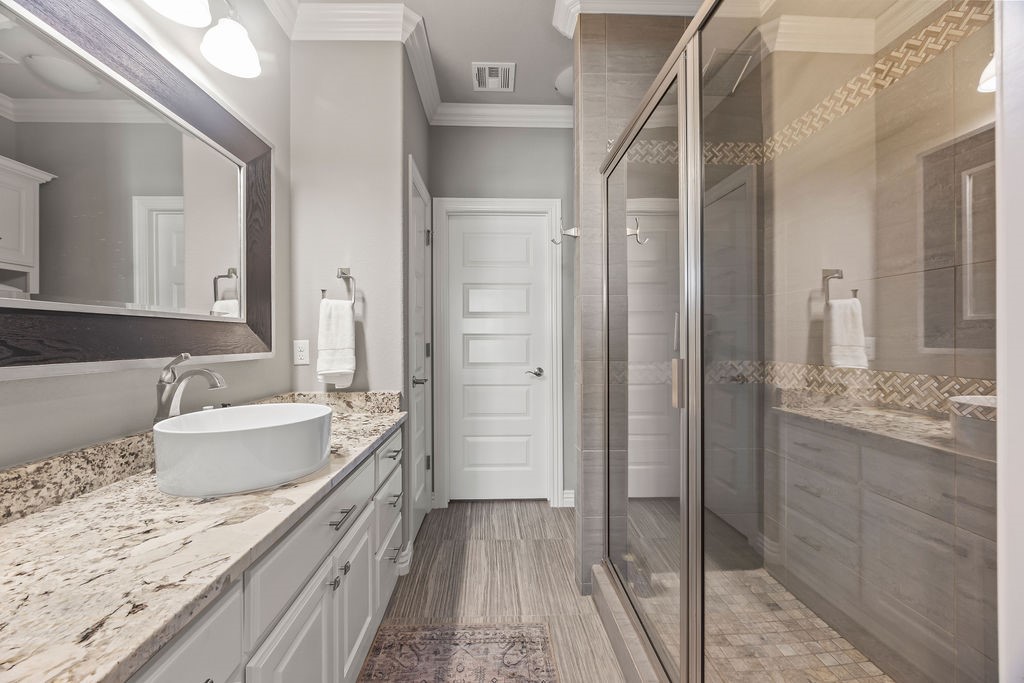 St Valery Downs Sub Cave Spgs - Residential