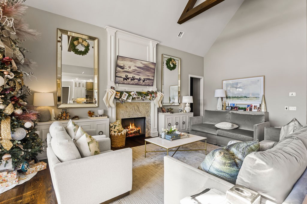 St Valery Downs Sub Cave Spgs - Residential