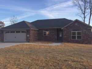 CUTE AND COZY well-designed 3 bedroom, 2 bath split floorplan. Features an open floor plan and beautiful hardwood flooring. Really must see to appreciate the quality and detail.