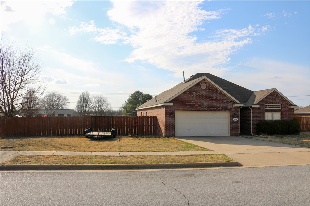 Good property with larger lot of the neighborhood. Featuring a split floor plan, 4 bedrooms with 10ft ceilings, walk in closets, 3/4 of the home is full brick with fully fenced yard. Enjoy the sunsets in your spacious back yard. Sold As-Is, seller will do no repairs. Tenants are on lease through 6/30/22 @$1300.