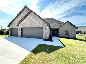 Extremely nice house located in a newer subdivision in West pea Ridge. Split floor plan with a nice large primary bedroom, a pocket office, Covered Patio and three car garage. Wood Privacy fence.