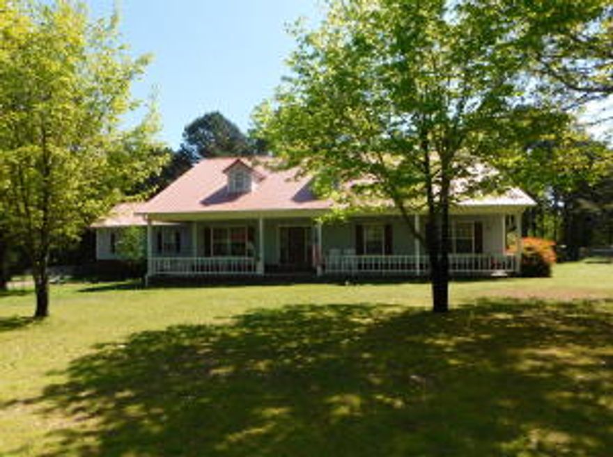 This spacious and well built home is ideal for relaxing at home or entertaining friends and family. The practical floor plan includes three generous sized bedrooms and two full baths. The over-sized master closet is home to the laundry room for added convenience. Large bonus space is huge and extremely versatile. It can be anything your heart desires!