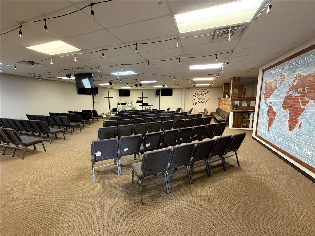 Fayetteville Outlots - Commercial Lease