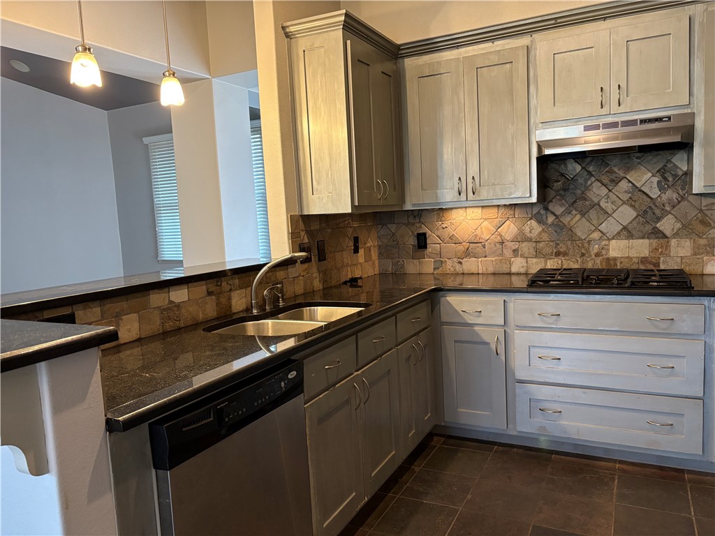 Peaks Ph II, The Rogers - Residential Lease