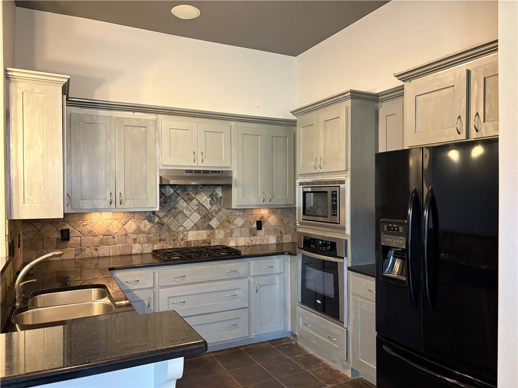 Peaks Ph II, The Rogers - Residential Lease