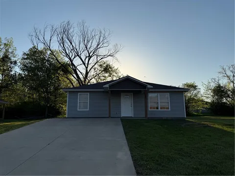 MLS: 1304494
