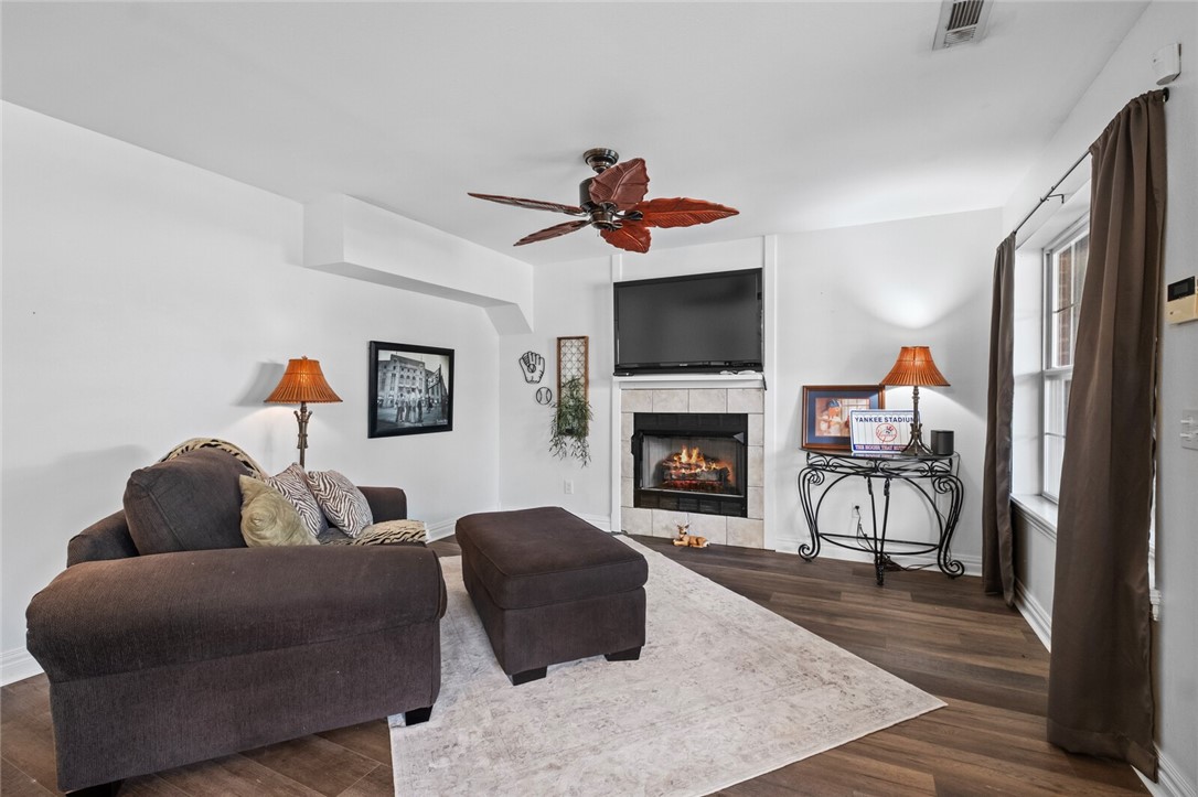 Highland Knolls Unit 2 Ph 1 Rogers - Residential