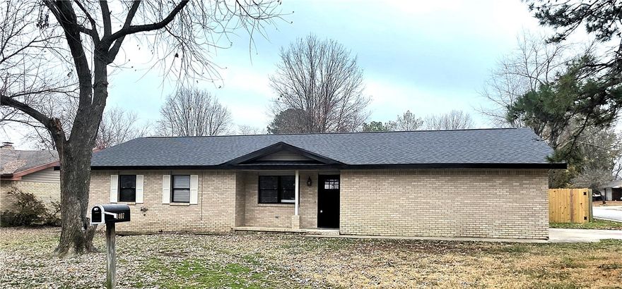 Searching for a spacious home with style and comfort? This beautifully remodeled 5-bedroom, 2-bath home is perfectly situated in one of Springdale’s most desirable west-side neighborhoods. Enjoy the convenience of being just a short walk to the elementary school, fine dining, and minutes from I-49.
Inside, you’ll love the modern updates throughout—a fully remodeled kitchen and bathrooms, granite countertops, no-carpet flooring, and fresh interior paint. A cozy wood-burning fireplace adds warmth and charm, creating the perfect place to unwind.
Step outside to your oversized backyard, ideal for gatherings, playtime, or peaceful evenings under the stars. New Roof installed November 2025!
This move-in-ready home blends comfort, convenience, and everyday functionality.