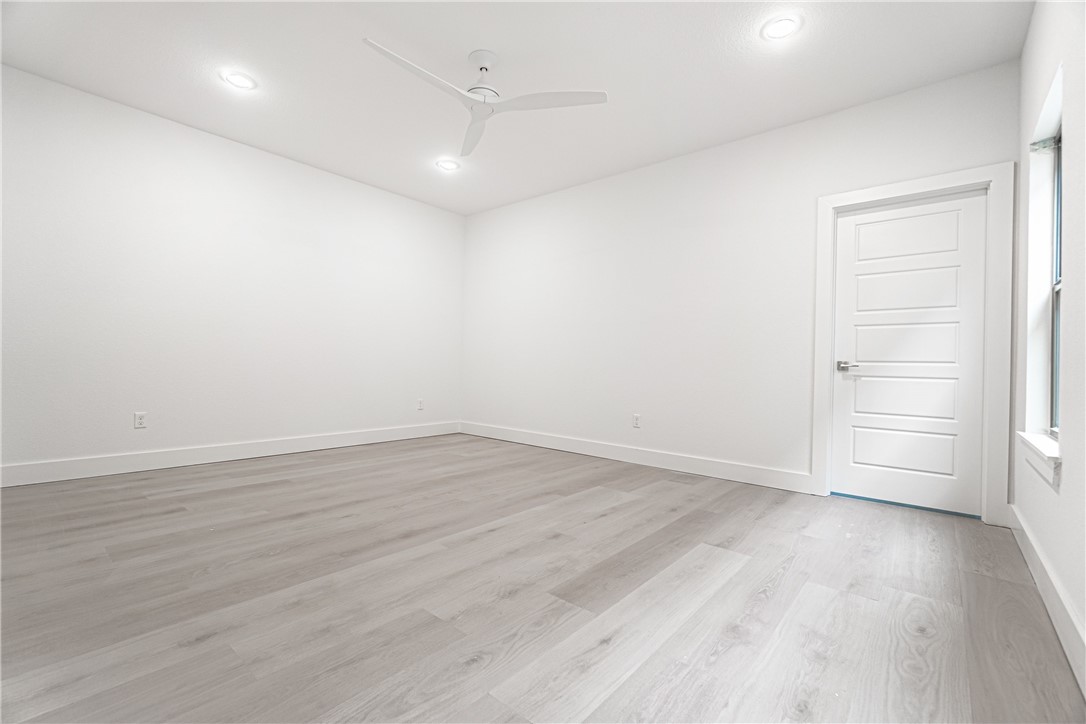 Pe Livingston Square Sub Bentonville - Residential Lease