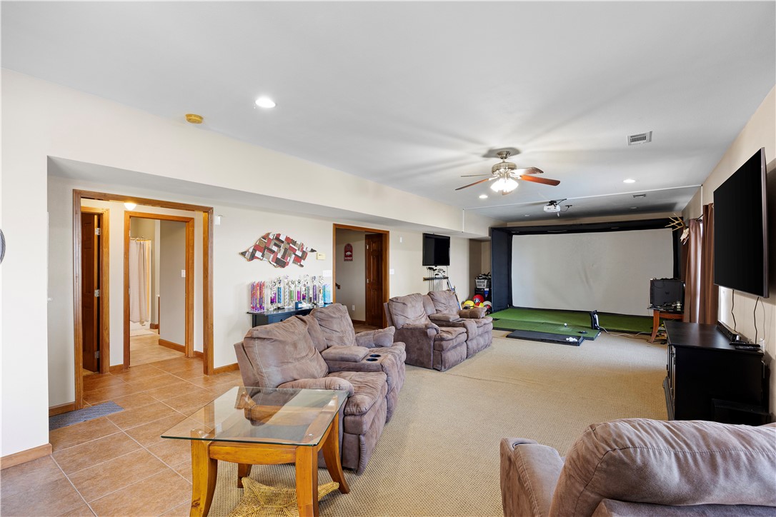 EAGLE RIDGE I - Residential