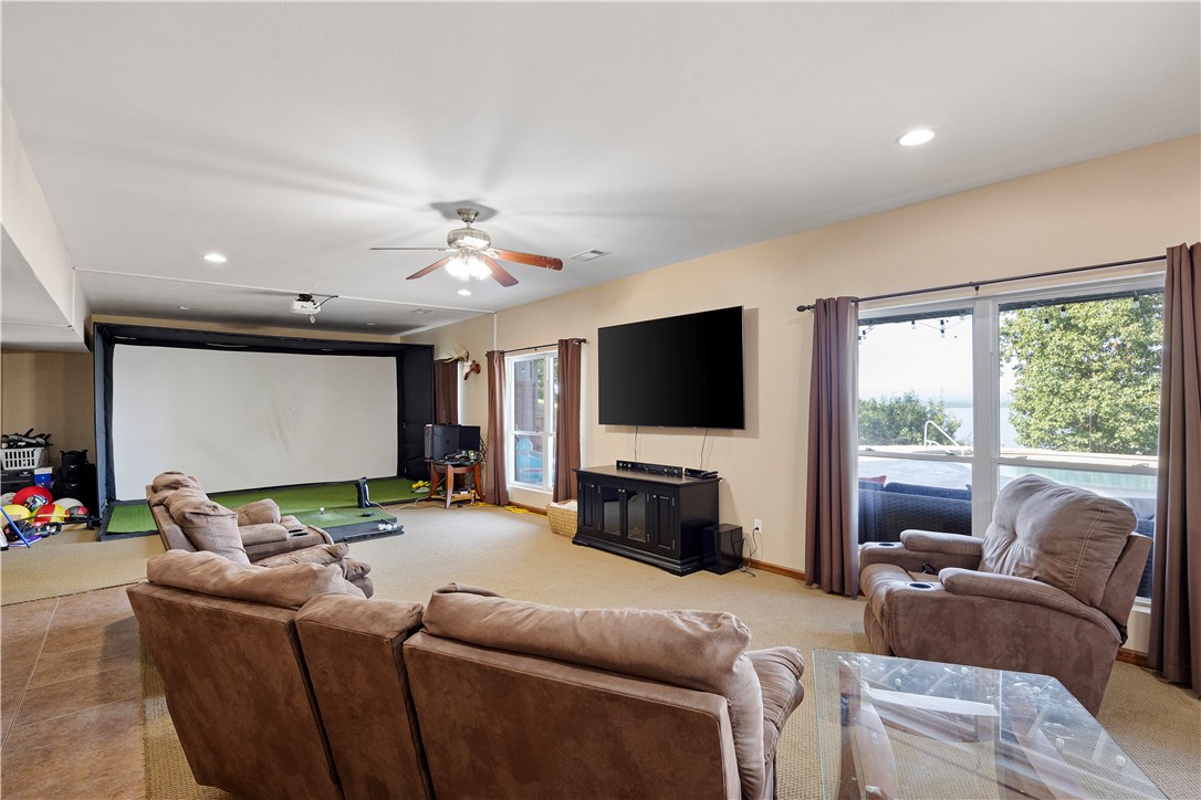 EAGLE RIDGE I - Residential