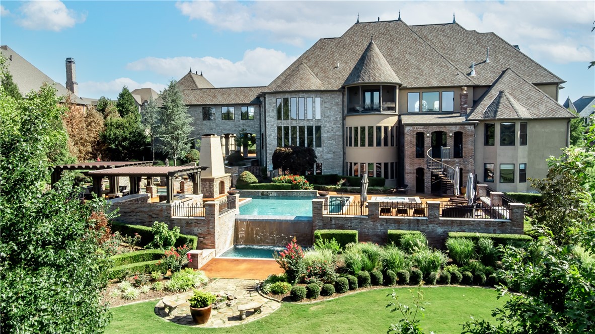 Churchill - Residential