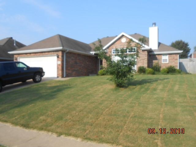 Additional $75/month for 6-month lease term.