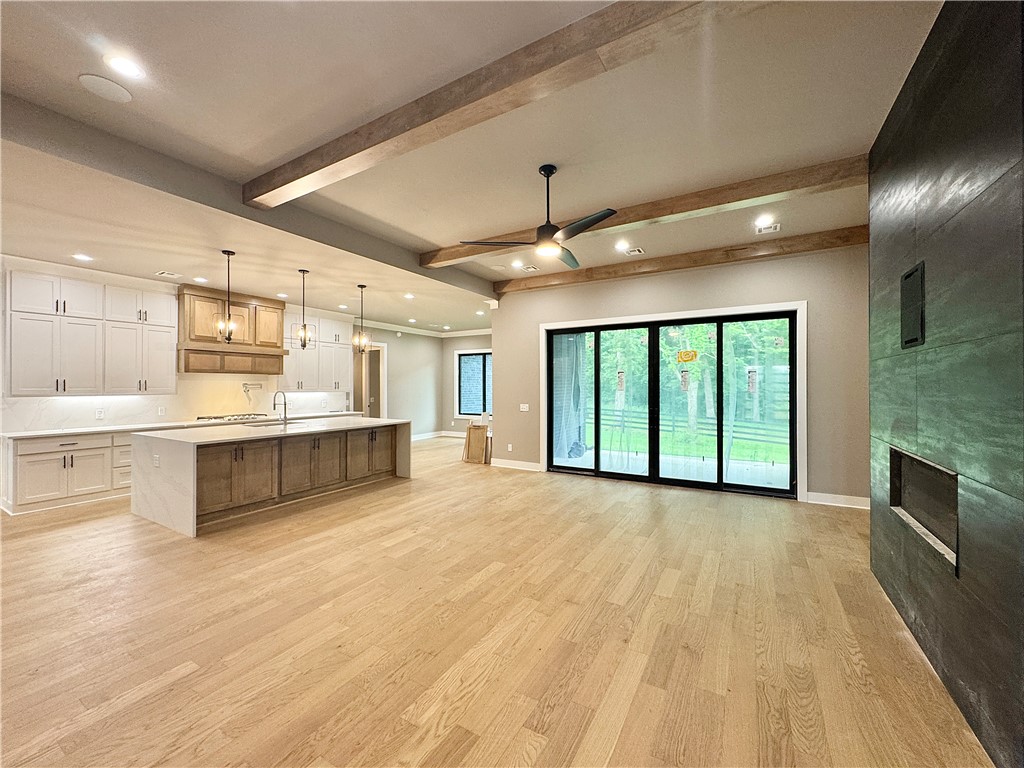 Aurora Heartbeat - Residential