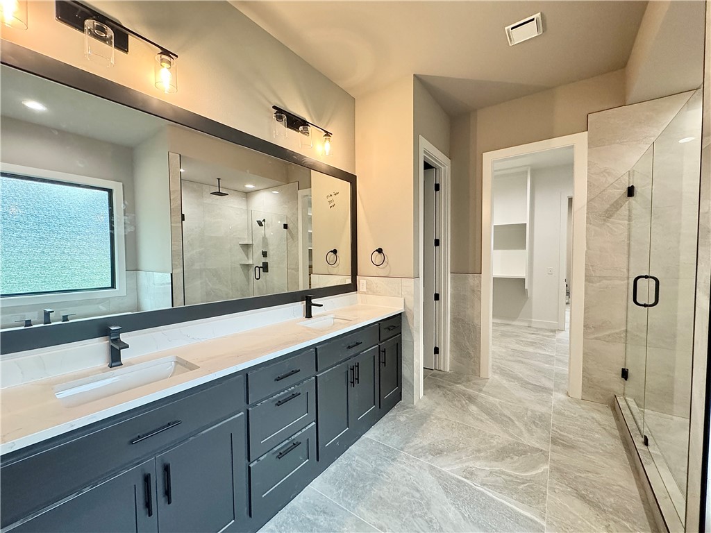 Aurora Heartbeat - Residential
