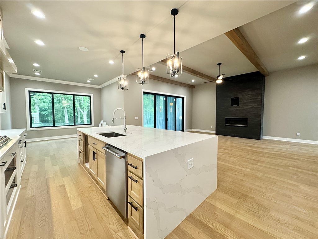 Aurora Heartbeat - Residential