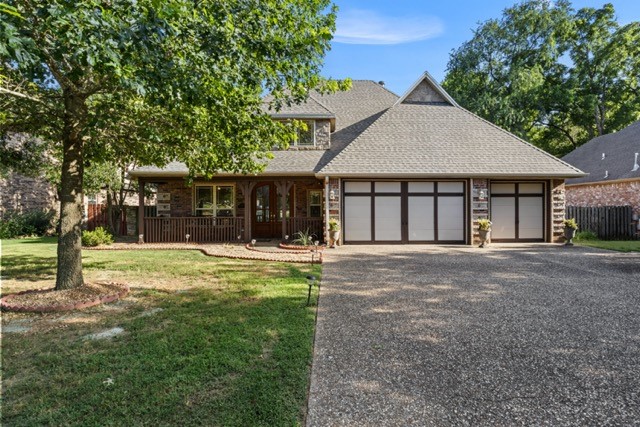 Welcome to this beautifully updated 4-bedroom, 4-bath home nestled in a desirable Bentonville neighborhood. With 3,123 square feet of thoughtfully designed living space, this residence offers comfort, space, and smart energy-efficient upgrades.
Step inside to find fresh, modern paint throughout and an inviting layout perfect for both everyday living and entertaining. The spacious kitchen opens into generous living and dining areas, creating a warm, connected feel. Each of the four bedrooms is generously sized, with ample storage and natural light, while four full bathrooms ensure convenience for family and guests alike.
A brand-new roof with the added benefit of solar panels offers long-term savings and peace of mind, making this home as practical as it is stylish.
Located just minutes from Bentonville's schools, parks, and trail systems, this home is a rare blend of comfort, location, and value.
Donāt miss your chance to make 1740 Partridge Run Lane your next home