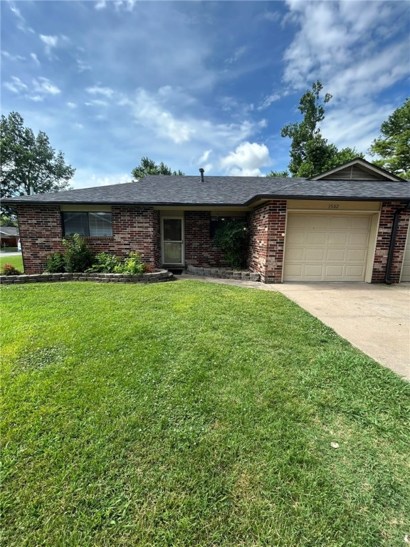 Welcome to this charming 2-bedroom, 2-bathroom home located in the heart of Rogers, AR. This property boasts spacious rooms that are perfect for comfortable living and entertaining. The home is nestled in an established neighborhood, offering a sense of community and familiarity. One of the standout features of this home is the privacy fenced-in backyard. This outdoor space provides an ideal setting for relaxation, gardening, or outdoor activities. With two full bathrooms, this home ensures convenience and ease for all residents. Experience the perfect blend of comfort and convenience in this Rogers, AR home.