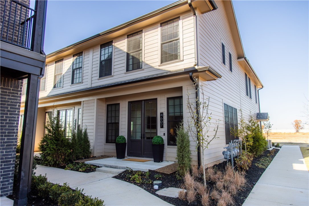 Pinnacle Village - Residential Lease