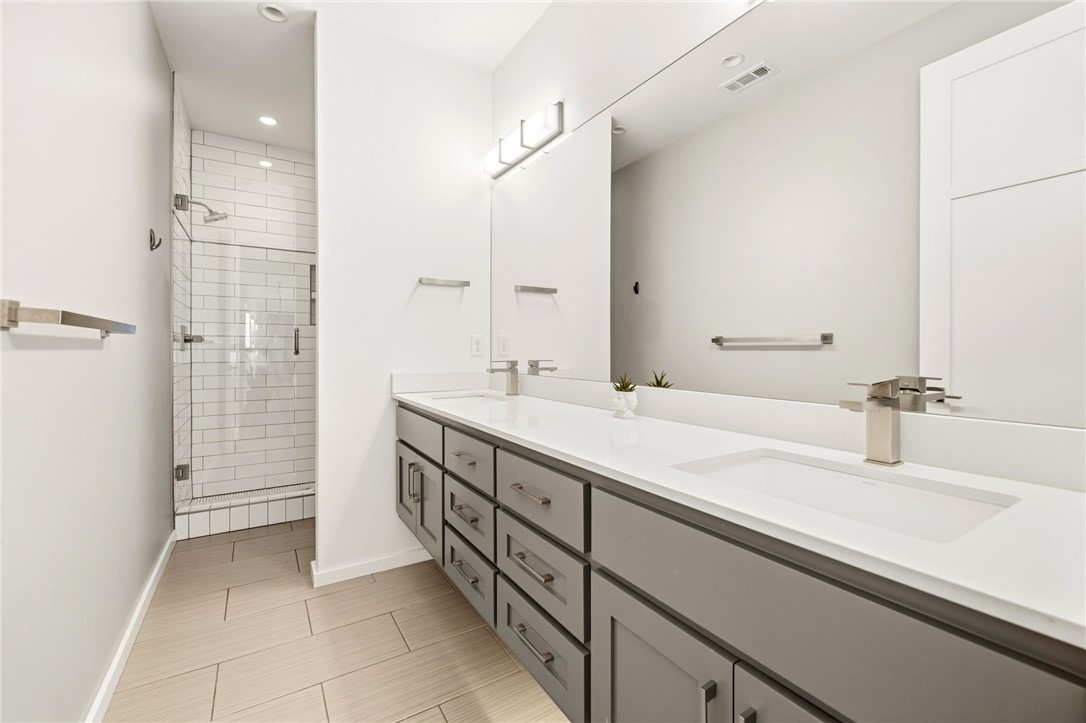 MCANDREW & JACKSON ADD-BENTONVILLE - Residential