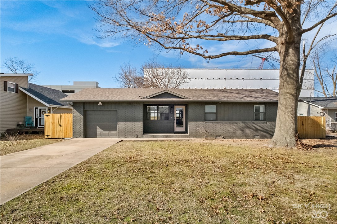 Fully Renovated Gem Backs Up to the Walmart Campus & Razorback Greenway!
Welcome to 906 Convair Street — a stunning 2-bed, 2.5-bath home reimagined from the studs up! Every inch is brand new: sleek granite and warm wood countertops, custom tile shower surrounds, and a stylish kitchen with all-new appliances. Modern finishes meet timeless style in this beautifully crafted remodel.
Step out the back gate and you're on the edge of Walmart’s new 350-acre Home Office campus — a nature-filled, bikeable extension of downtown Bentonville. And just beyond, the Razorback Regional Greenway awaits — a 40-mile paved trail connecting Northwest Arkansas’s best in arts, culture, and recreation