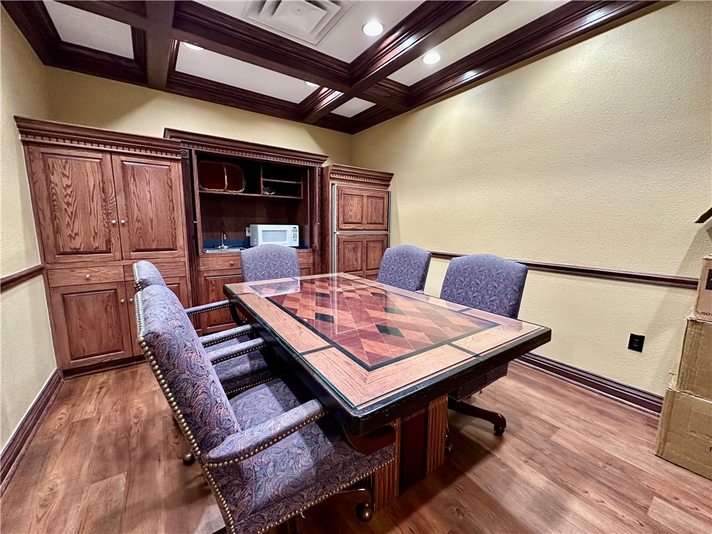 Cmn Bus Park - Commercial Lease