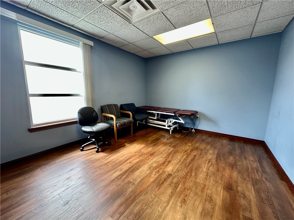 Cmn Bus Park - Commercial Lease