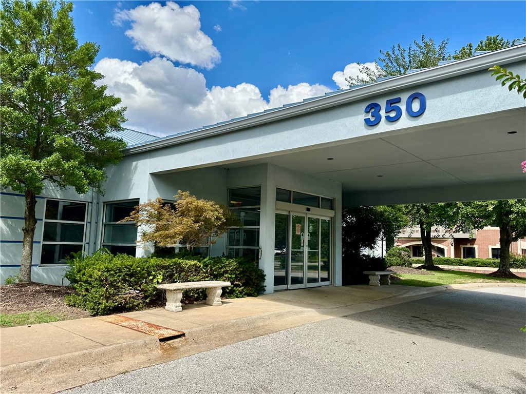 Cmn Bus Park - Commercial Lease