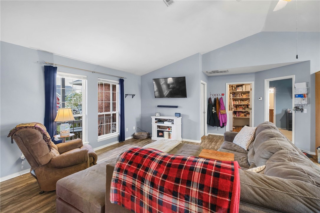 Fox Run Sub Ph Ii Siloam Spgs - Residential