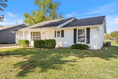 Photo of 709 E Mimosa Place, Rogers, AR 72756 (MLS # 1327135)