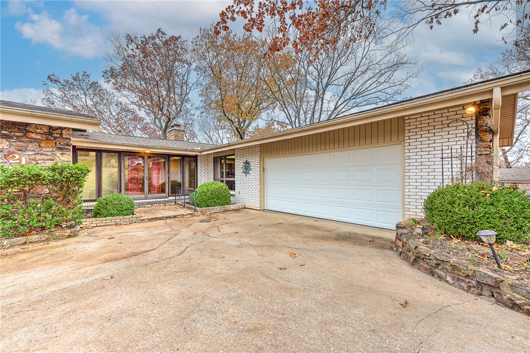 21 Brompton Drive