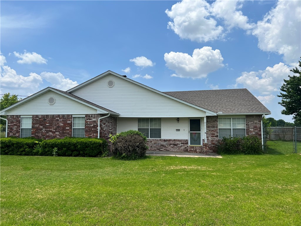 Nice split 3 bedroom 2 bath home with huge living room with wood burning fireplace, spacious kitchen, eat in dining, master bath has 2 walk in closets. good size laundry room, washer & dryer included. 2 car garage, big front and side yard. $40 application fee per adult. No smoking.
